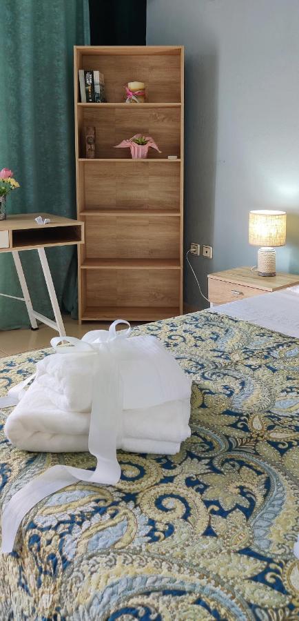 Hospitable Appartment In The Central Park, Xanthi Buitenkant foto